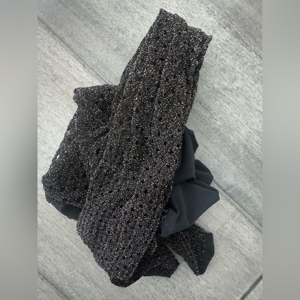 Nwt Commando Dig Free Luxury Legwear. Size Medium. Black With Gold Lurex. View 3